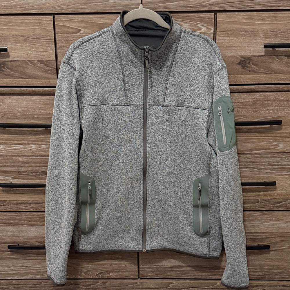 Arc’teryx Covert Cardigan Size Large Grey